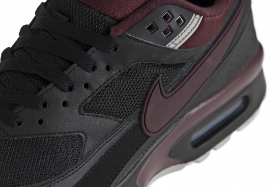 Nike Air Classic BW - Black - Dark Burgundy