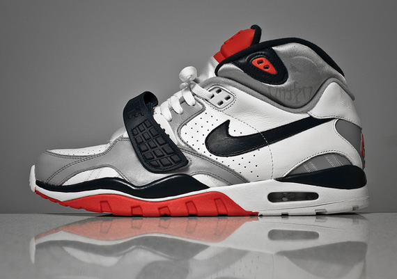 Nike Air Trainer Sc Ii Og Colorways Release Reminder 02