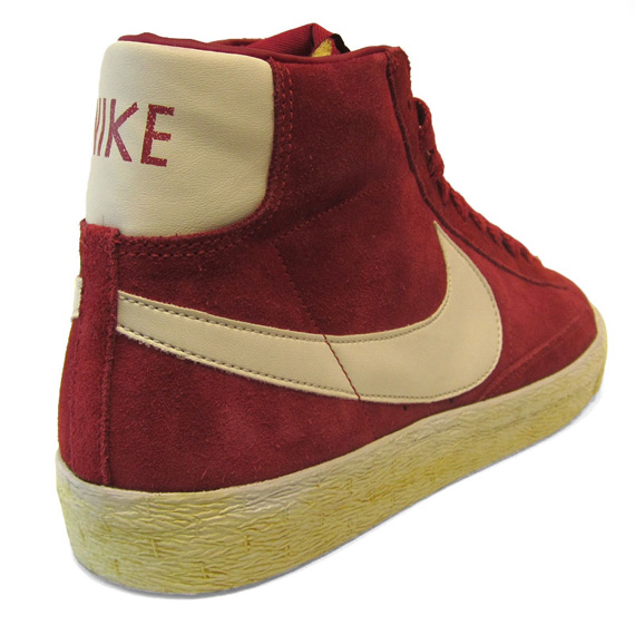 Nike Blazer Mid Vntg Red White End Preorder 01