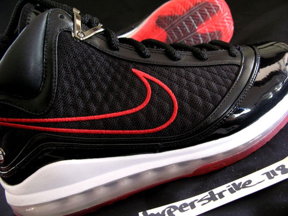 Nike Lebron Vii Heroes Bred E 05