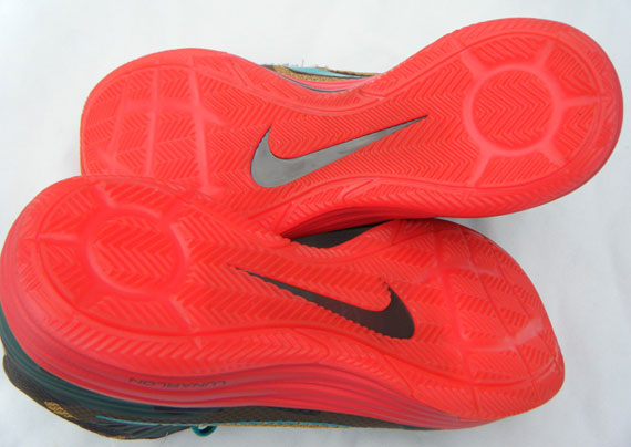 Nike Lunar Hypergamer Camo Red Sample 02