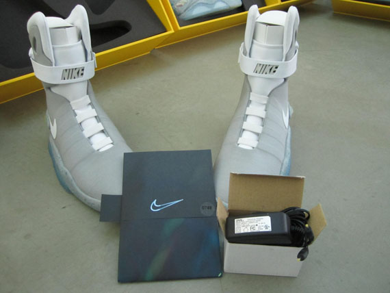 Nike Mag 2011 Arkamix 03