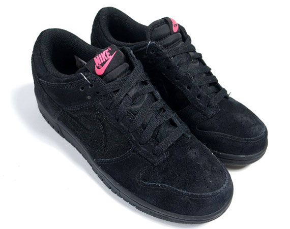 Nike Wmns Dunk Low Blk Pk 02