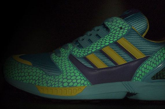 atmos x adidas Originals ZX 8000 G-SNK