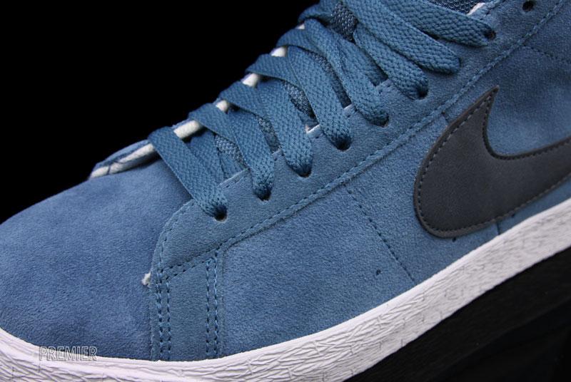 102611blueblazer4