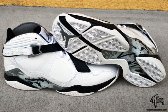 Air Jordan 8.0 Playoffs Georgetown Arriving 04