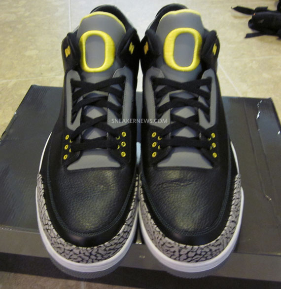 Air Jordan Iii Oregon Pit Crew Matt Knight Madness Raffle 4