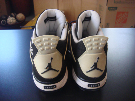 Aj Iv Cc Cleats Gameworn Pe 05