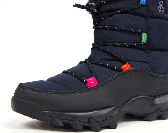 Nike WMNS ACG Grassy Short Boot