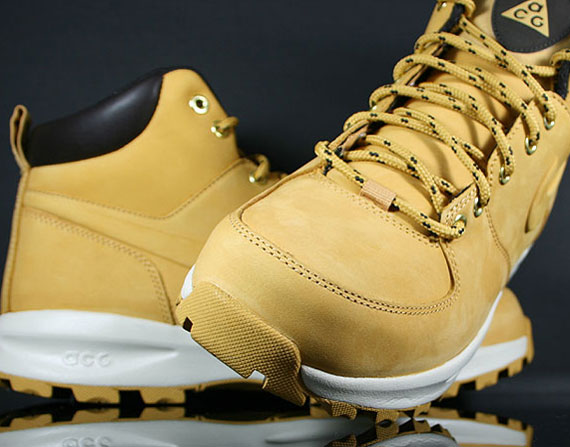 Nike Acg Manoa Leather Haystack