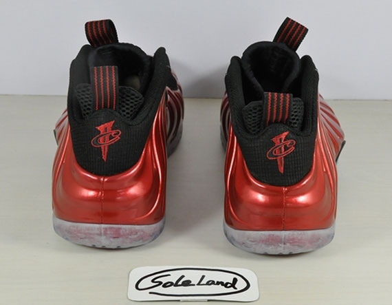 Nike Air Foamposite One Metallic Red 023