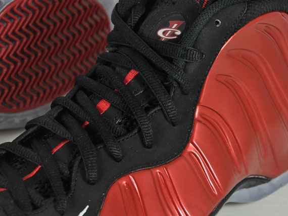 Nike Air Foamposite One 'Metallic Red' - Details