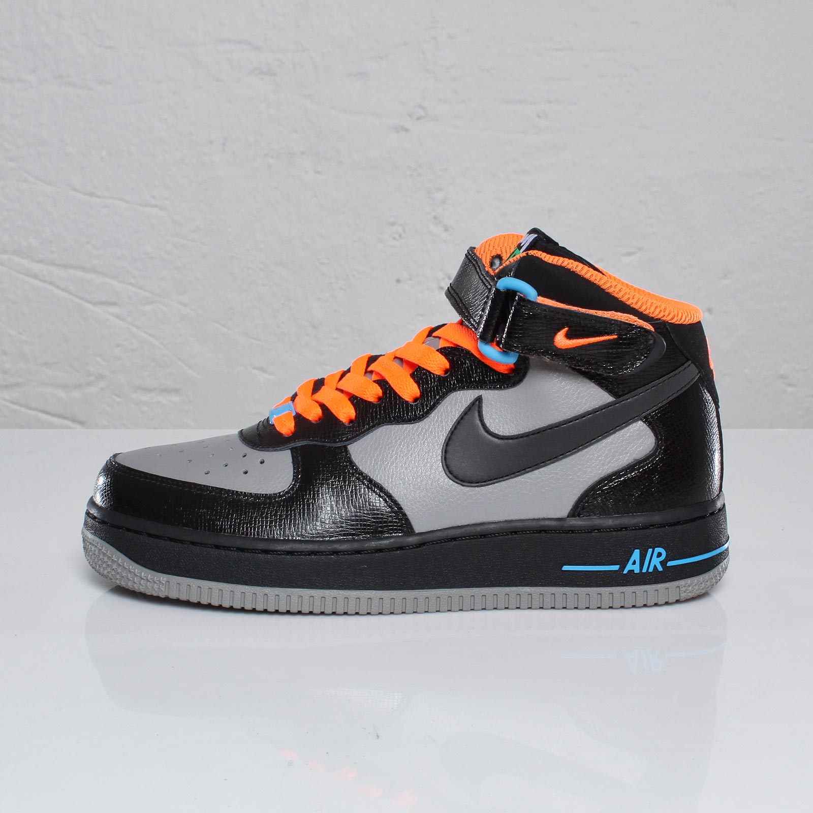 Nike Air Force 1 Mid Gs Black Light Charcoal Blue Glow 1
