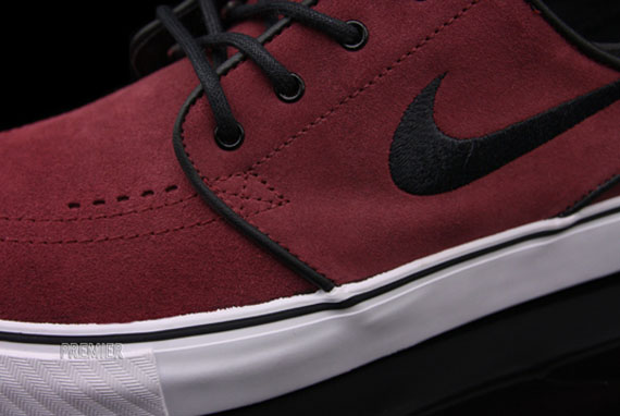 Nike Janoski Team Red Blk Av 04