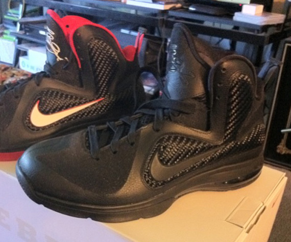 Nike LeBron 9 ‘Blackout’