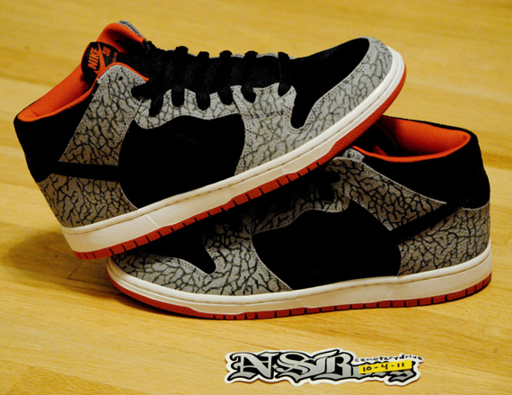 Nike Sb Dunk Mid Supreme Customs 02