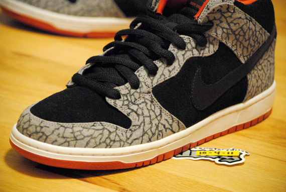 Nike Sb Dunk Mid Supreme Customs 05