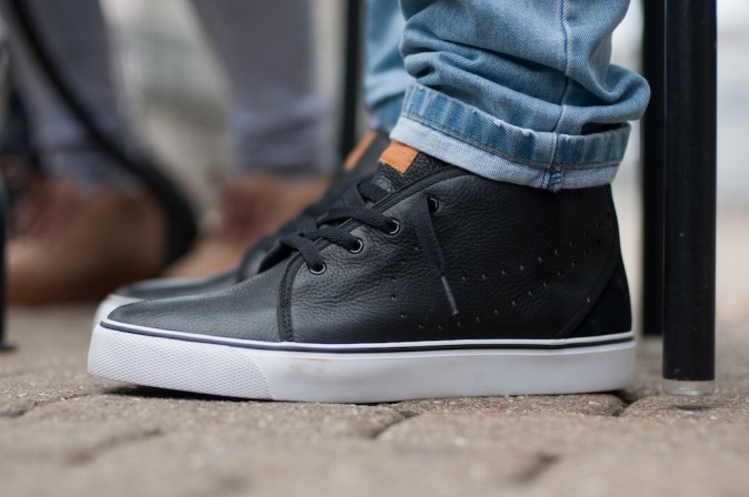 Nike Toki Mid Size Exclusives 3