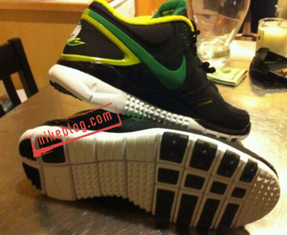 Nike Trainer 1.3 Free Oregon Ducks 03