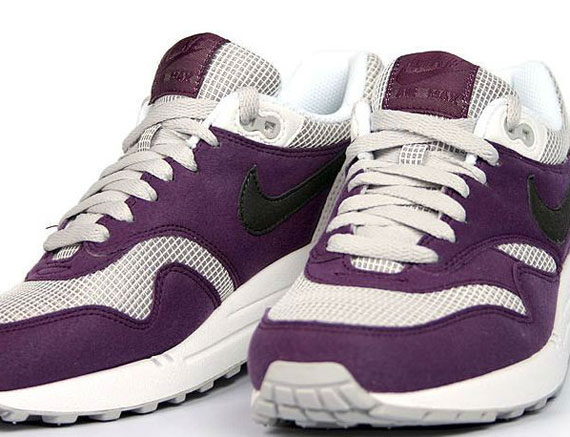 Nike Wmns Air Max 1 Plum 01