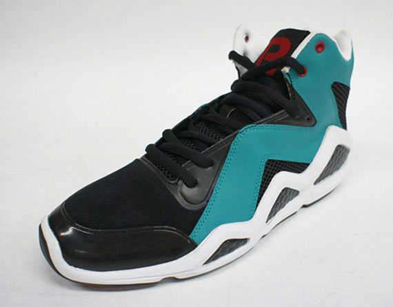 Reebok Kamikaze 3 Mid Holiday 2011 3