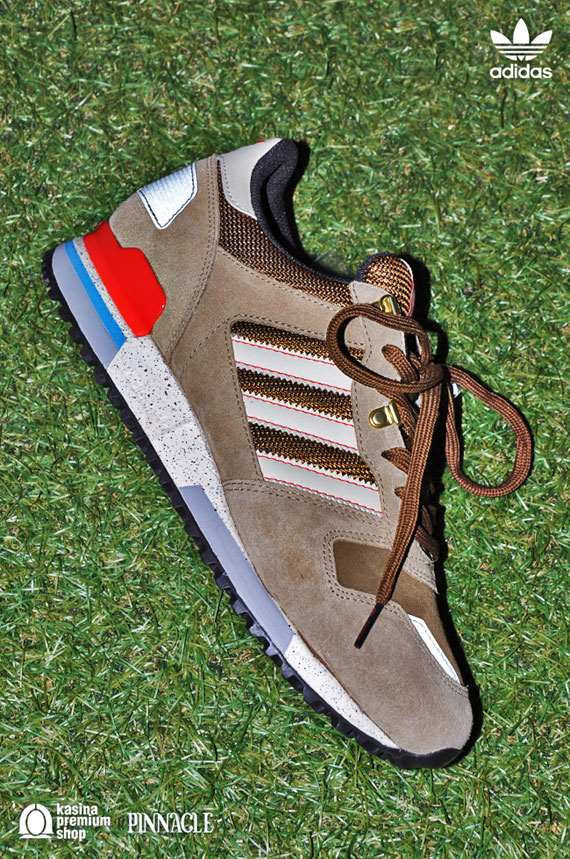 Adidas Originals Zx700 Brown Red Blue 2