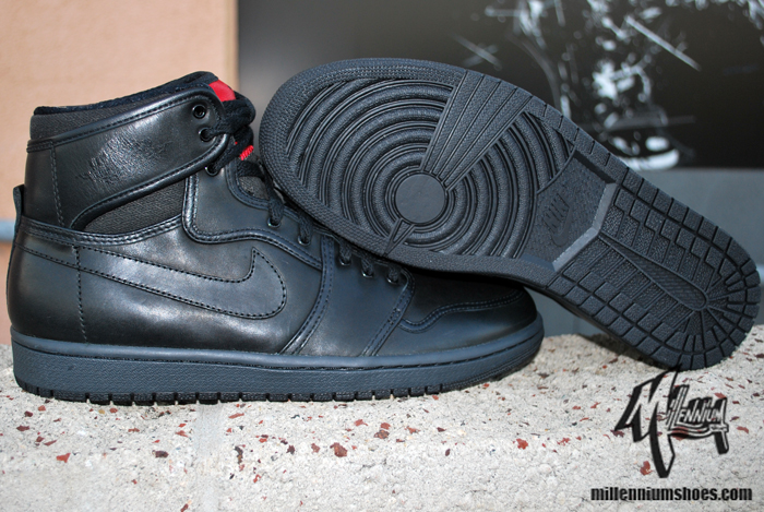 Air Jordan 1 Ko Premium Black Anthracite Varsity Red