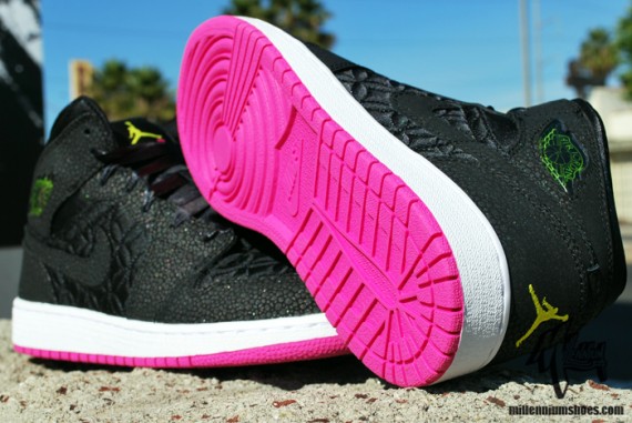 Air Jordan 1 Phat – Black – Desert Pink