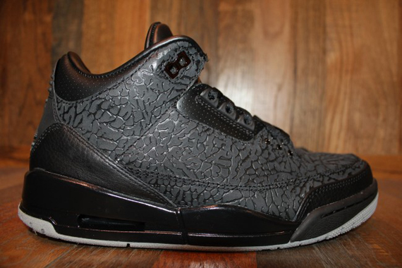 Air Jordan Iii Black Flip Arriving At Retailers 2