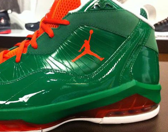 Jordan Melo M8 'Christmas'