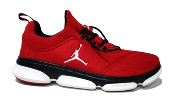 Jordan Rcvr Varsity Red Black White 3