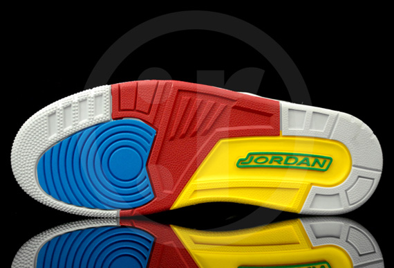 Jordan Spizike Neutral Grey Varsity Maize Dark Shadow Varsity Red 8