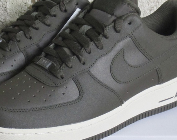 Nike Air Force 1 Low ‘Tec Tuff’ – Sable Green – Light Bone