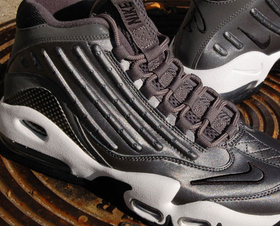 Nike Air Griffey Max II – Metallic Dark Grey | Available