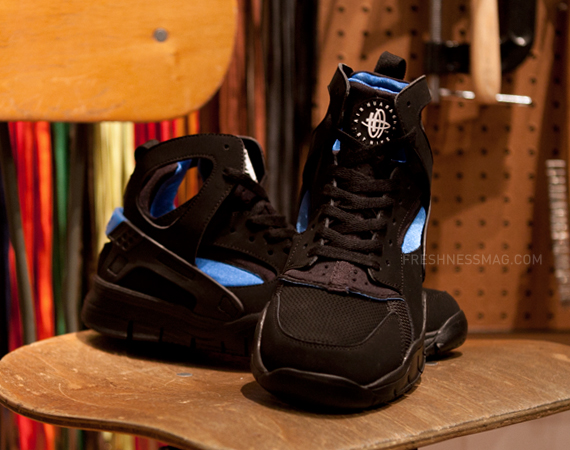 Nike Air Huarache Basketball 2012 Qs Black Italy Blue 08