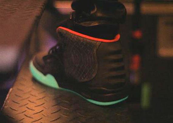 Nike Air Yeezy 2 - Black/Pink | New Photos