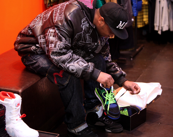 Nike Doernbecher Freestyle 2011 Midnight Release Recap 34