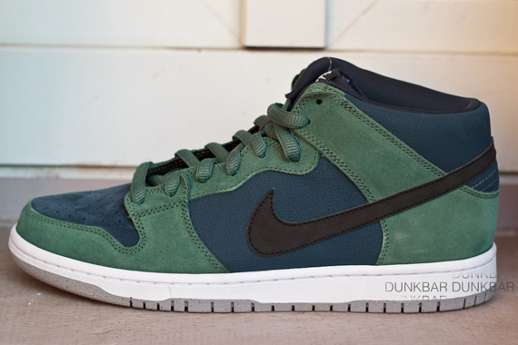 Nike Sb Dunk Mid Nori 03