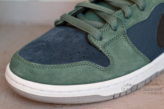 Nike Sb Dunk Mid Nori 04