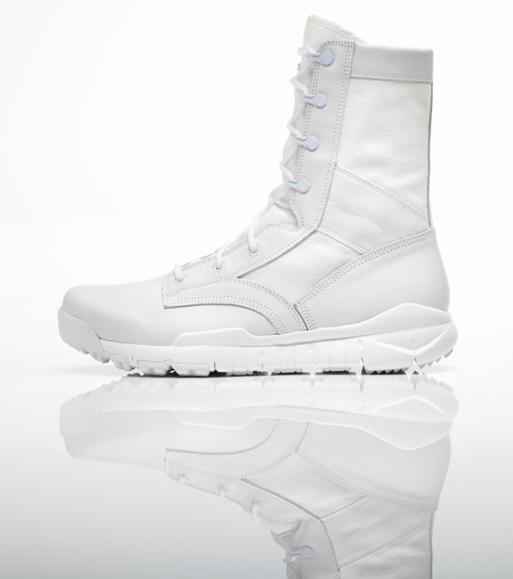 Nike Sfb Holiday 2011 White 01