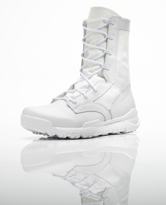 Nike Sfb Holiday 2011 White 02