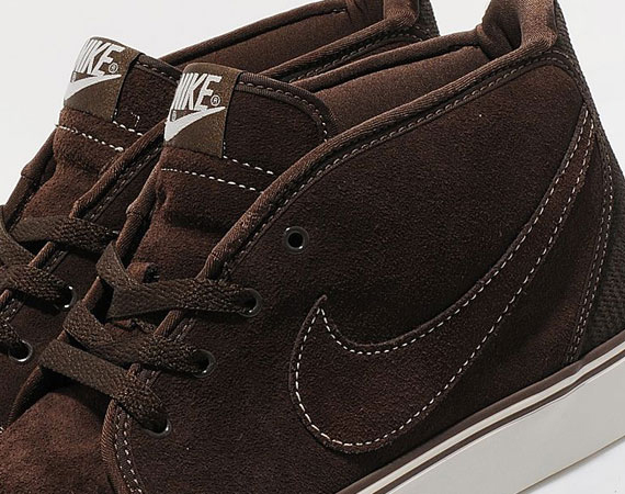 Nike Toki ‘BBQ Brown’