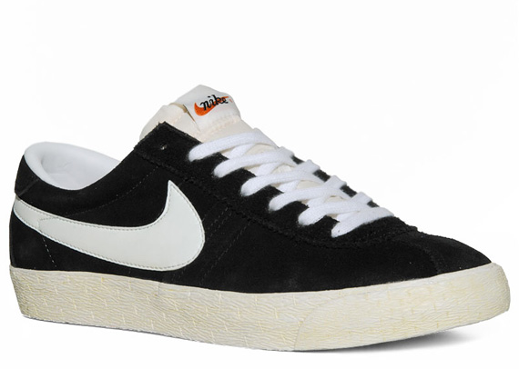 Nnike Bruin Vntg Black White 1