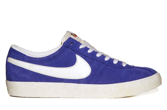 Nnike Bruin Vntg Royal White 1