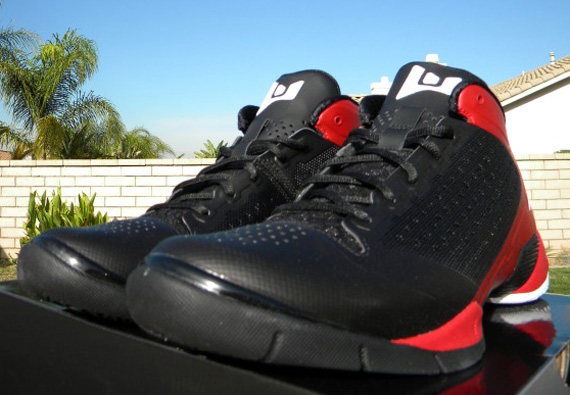 Jordan Fly Wade 2 Black Red Release Reminder 17