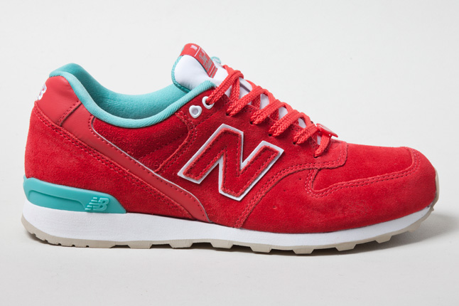 New Balance Wmns Valentines Day 576 01
