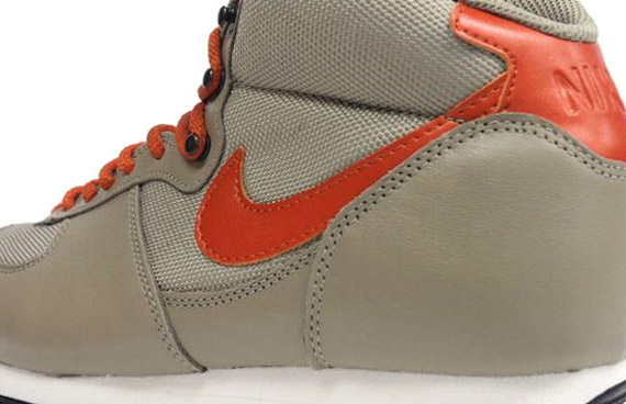 Nike Air Approach Mid Khaki Orange Ember