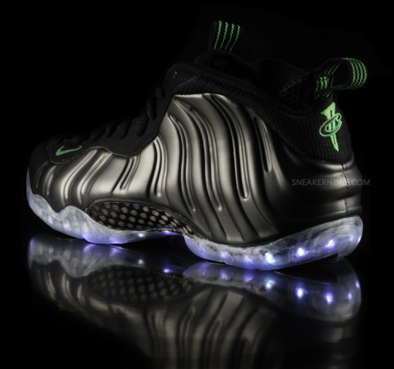 Nike Air Fomaposite One Light Customs 1