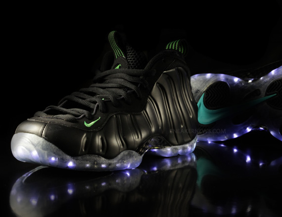 Nike Air Fomaposite One Light Customs 10