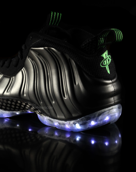 Nike Air Fomaposite One Light Customs 3